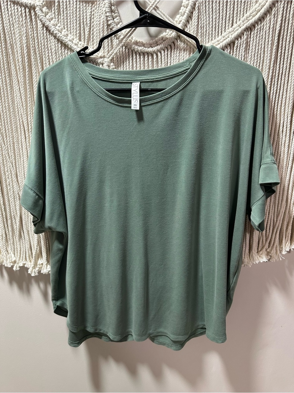 STYLUS Relaxed Short Sleeve Tee in Sage